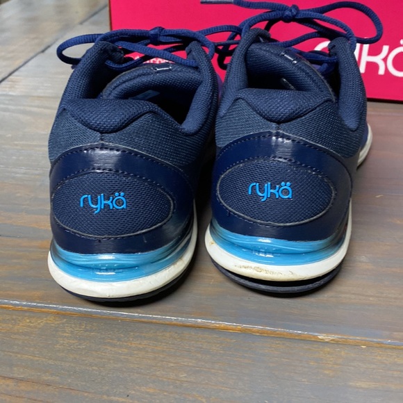 (6/ts/5) Ryka running shoes - Picture 3 of 7